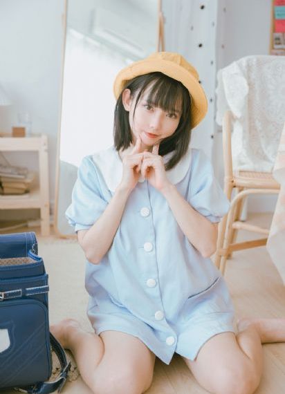 露脸骚学妹丝袜制服诱惑-高清字幕韩国在线观看